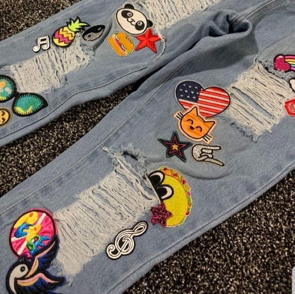 Cute designed patched overalls - Picture 2 of 4